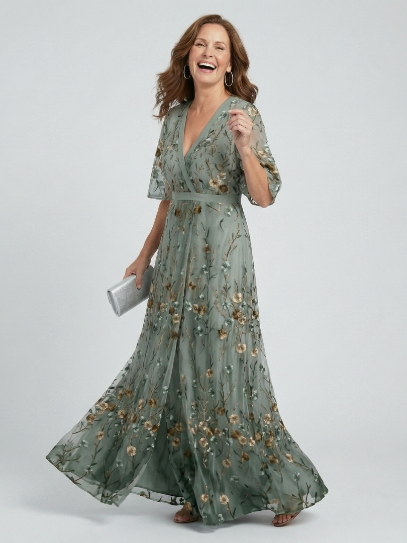 Veda Bremen Selora maxikleid with neckholder and Bloom-Flow cut, flowing fabric and elegant design for summer occasions.