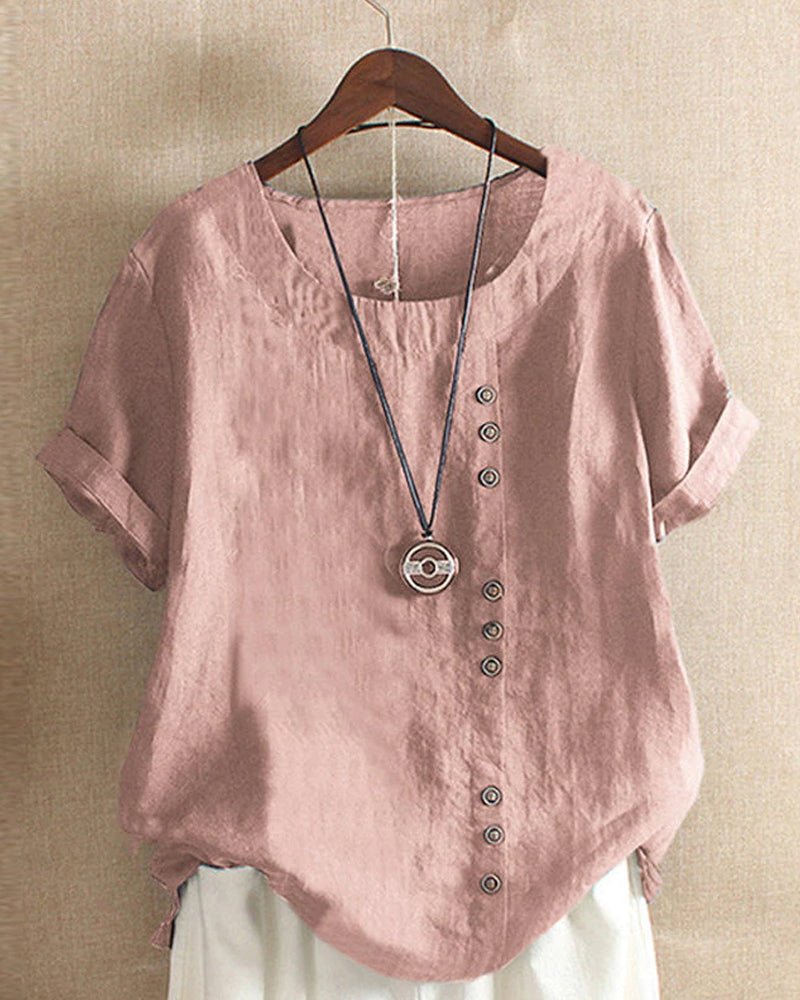 Veda Bremen Miranda summer T-shirt in light fabric with a casual fit, shown in a natural setting.