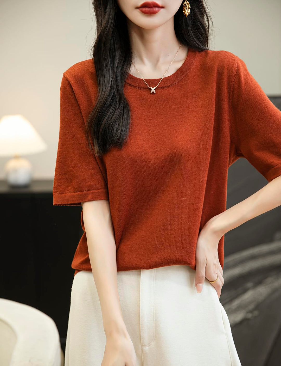 Veda Bremen 100% Merino Wool crew neck T-shirt in natural wool, close-up of soft, breathable fabric and classic fit.