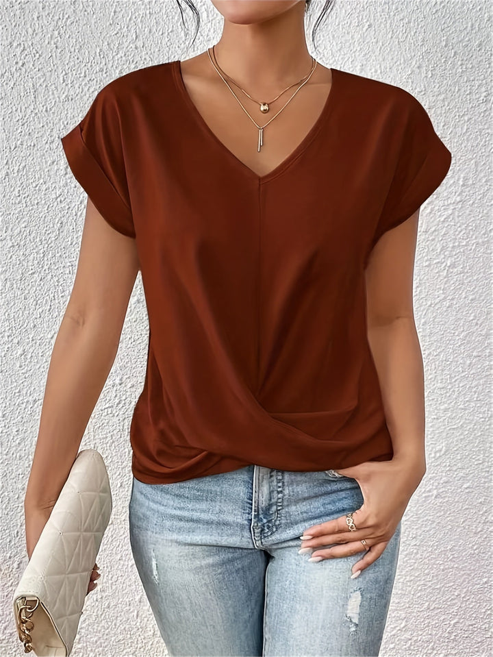 Veda Bremen Cleo casual T-shirt with sweetheart neckline, soft fabric, and relaxed fit, displayed on a model.