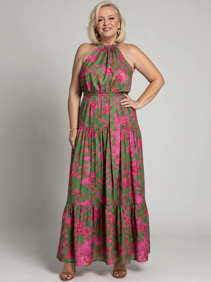 Veda Bremen Rowen draped midikleid with neckholder, featuring flowing fabric and elegant design, displayed on a mannequin.