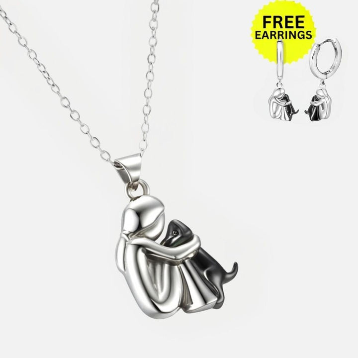 Black Veda Bremen necklace with matching earrings, stylish jewelry set featuring an elegant chain and accessories.