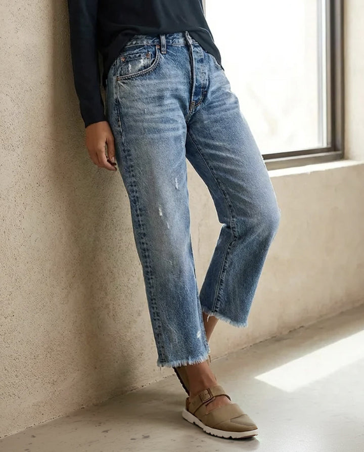 Veda Bremen Zelda premium stretch jeans worn by Christina Milano, featuring a slim fit and classic denim style.
