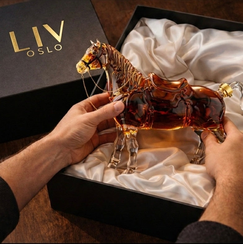 Veda Bremen Whisky Flasche Pferde Edition with detailed horse-themed label and elegant packaging.
