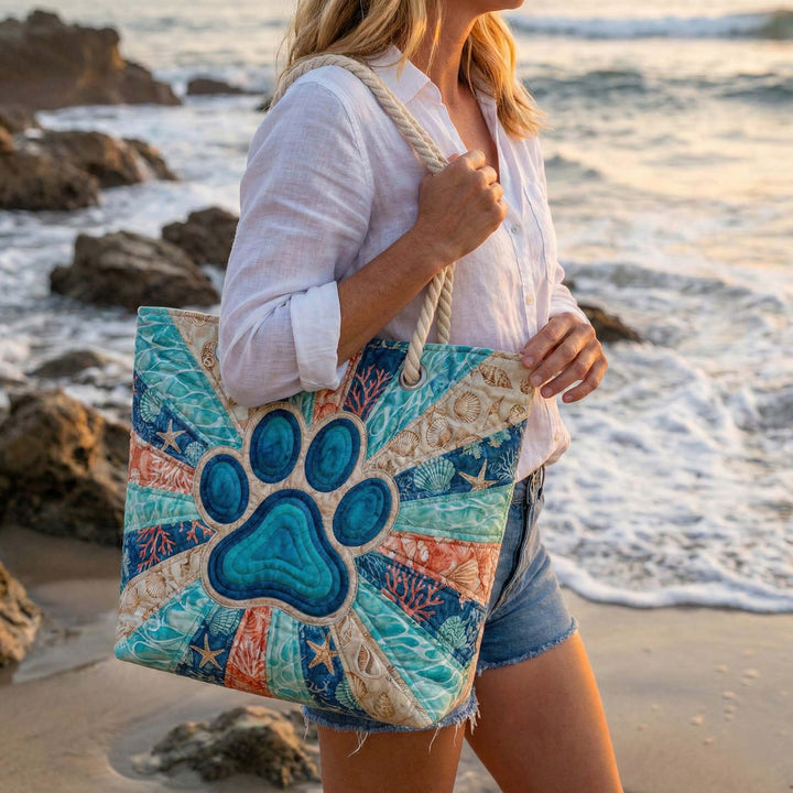 Veda Bremen quilted beach bag with paw patch, spacious Gesteppte Strandtasche in a stylish design, ideal for seaside outings.