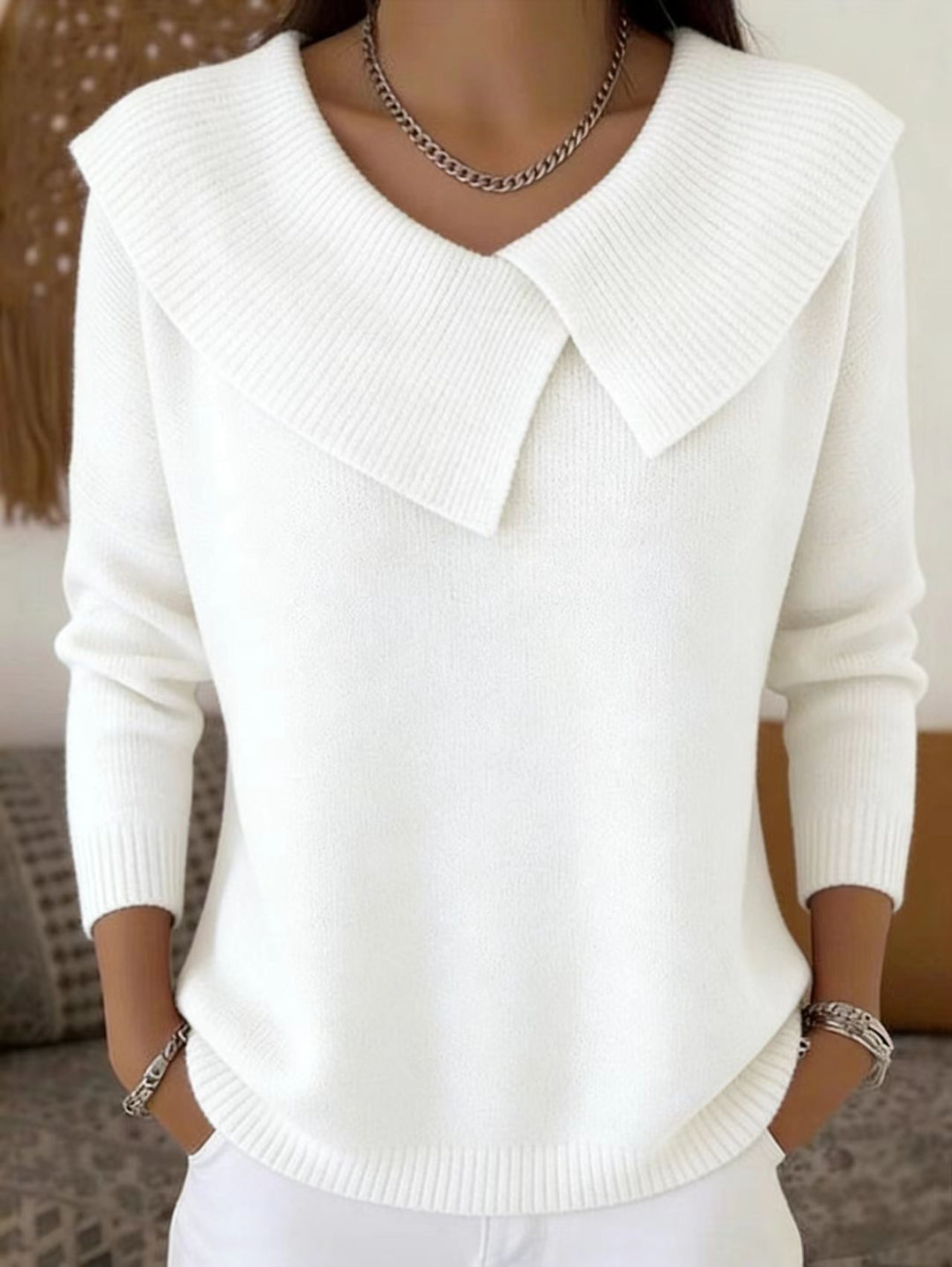 Linda | Soft Collar Sweater