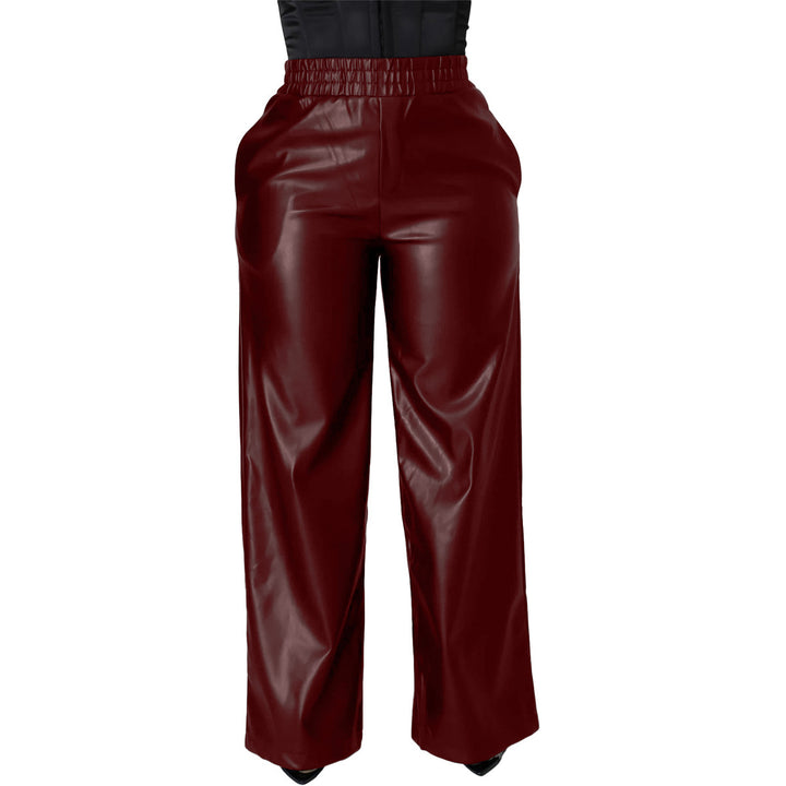 Veda Bremen Leder-Weitbein-Hosen in black with wide legs and leather material, showcased on model.