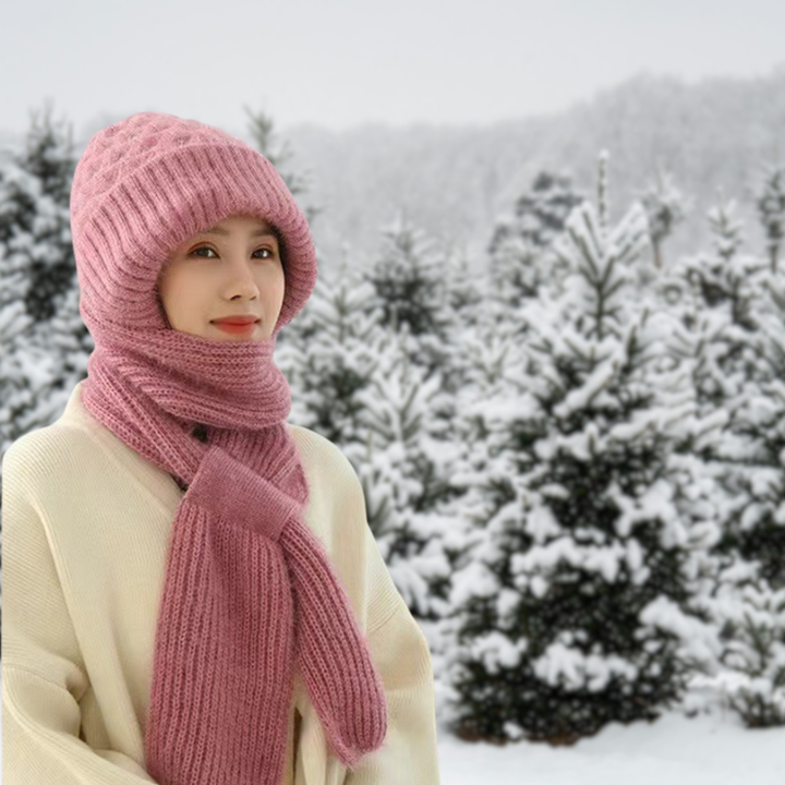 Pink winter hat and matching scarf set from Lurolondon, cozy knit accessories for cold weather.