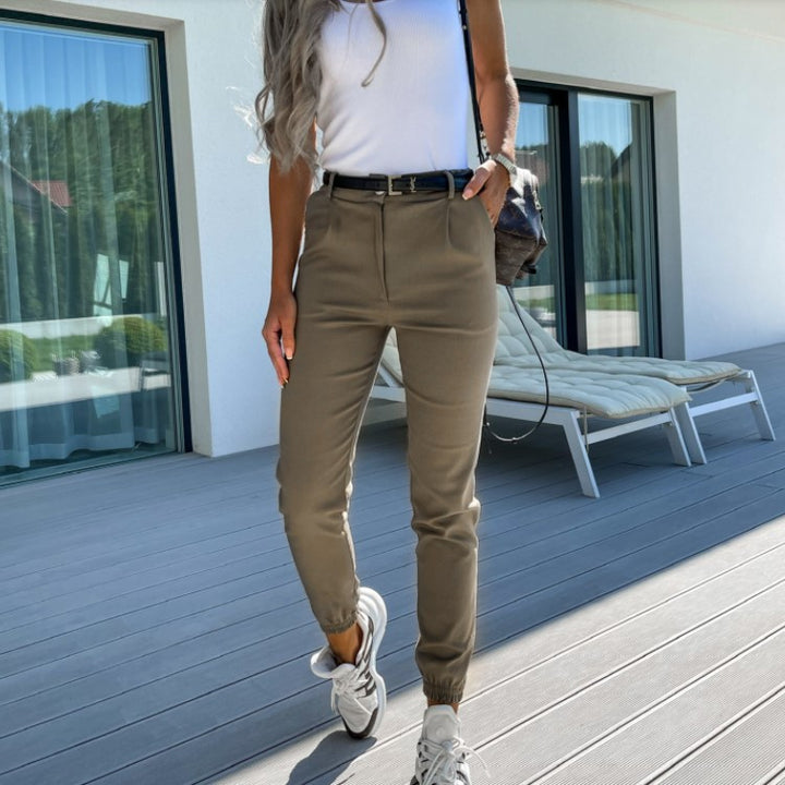 Veda Bremen Mila Schicke Hosen in army green, stylish tailored pants with a sleek fit and modern design.
