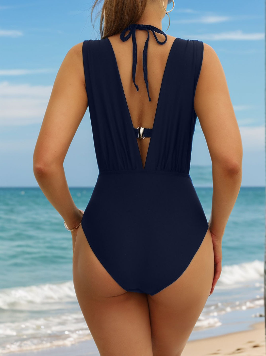 Veda Bremen Leena Figurformender Badeanzug shown from the back, sleek design with supportive fit and stylish details.