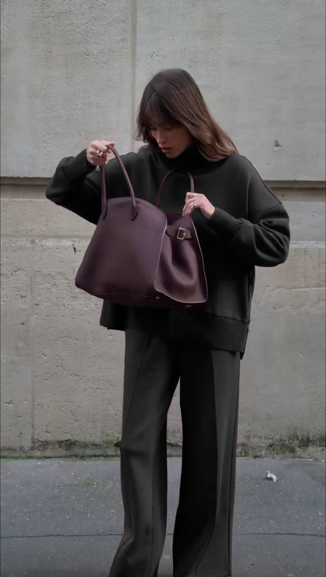 Black Selena matching loose fit set by Lurolondon, featuring comfortable, stylish loungewear with a relaxed fit and soft fabric.