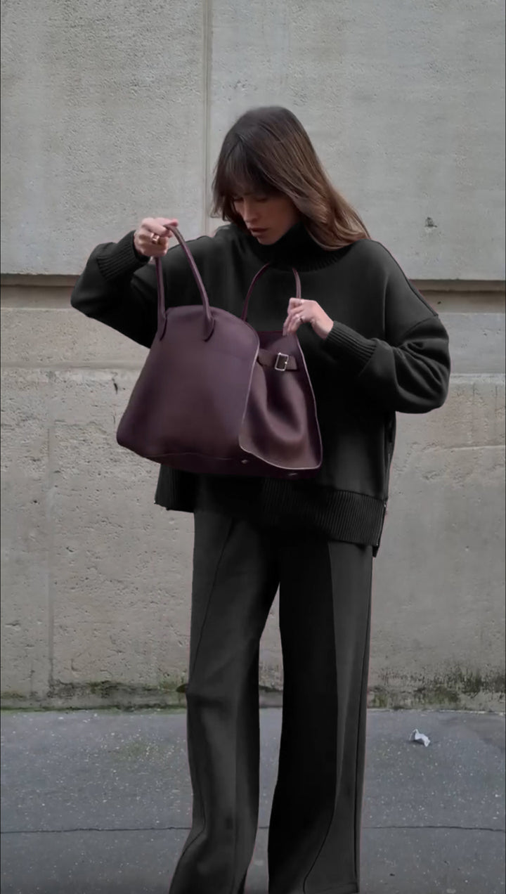 Black Selena matching loose fit set by Lurolondon, featuring comfortable, stylish loungewear with a relaxed fit and soft fabric.