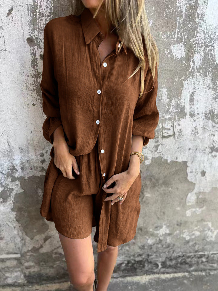 Veda Bremen 2-piece set with brown long-sleeve shirt and matching shorts, casual and comfortable for everyday wear