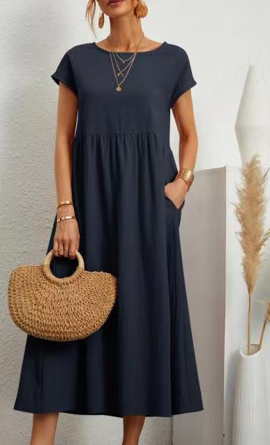 Veda Bremen Gabrielle midikleid with flowing cut in dark blue fabric, stylish and elegant for versatile occasions.