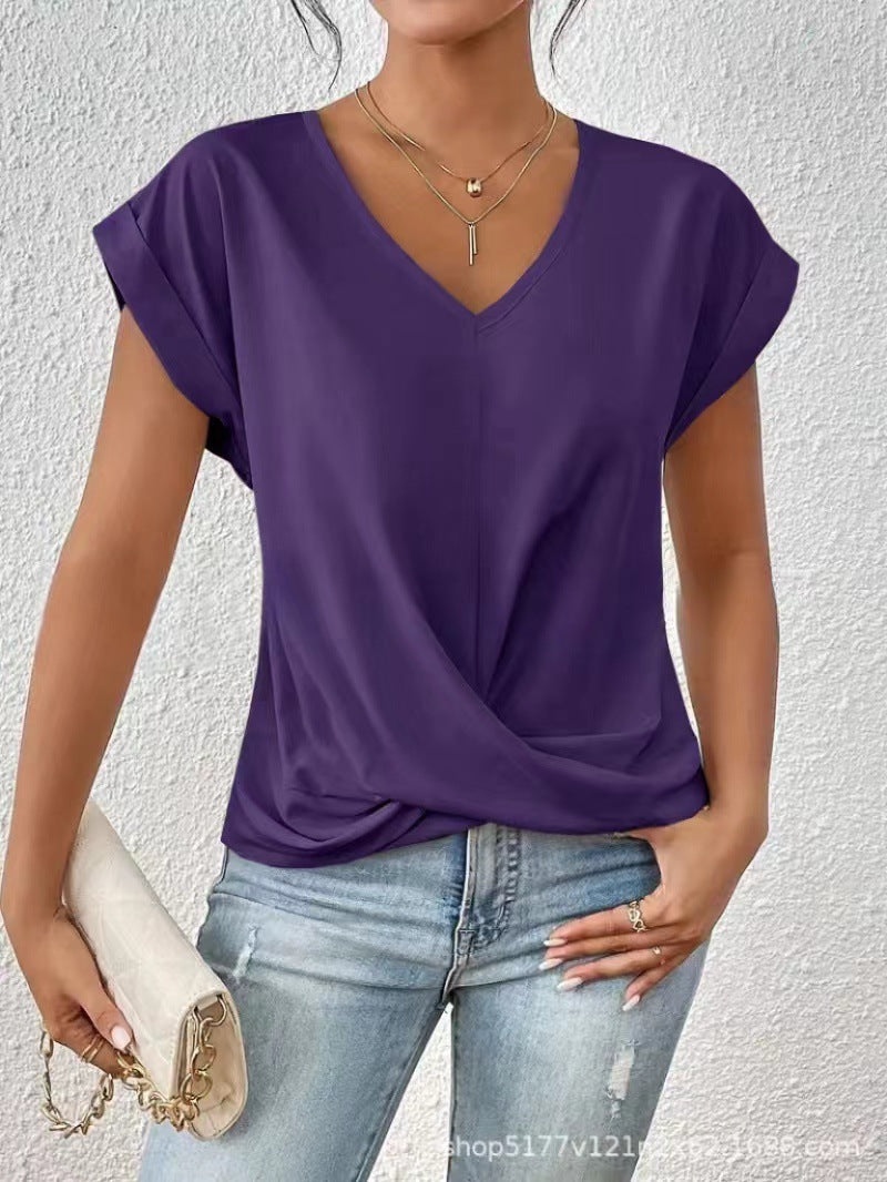 Dark purple Damen V-Neck T-Shirt by Veda Bremen, close-up showing soft fabric and stylish V-neck design.