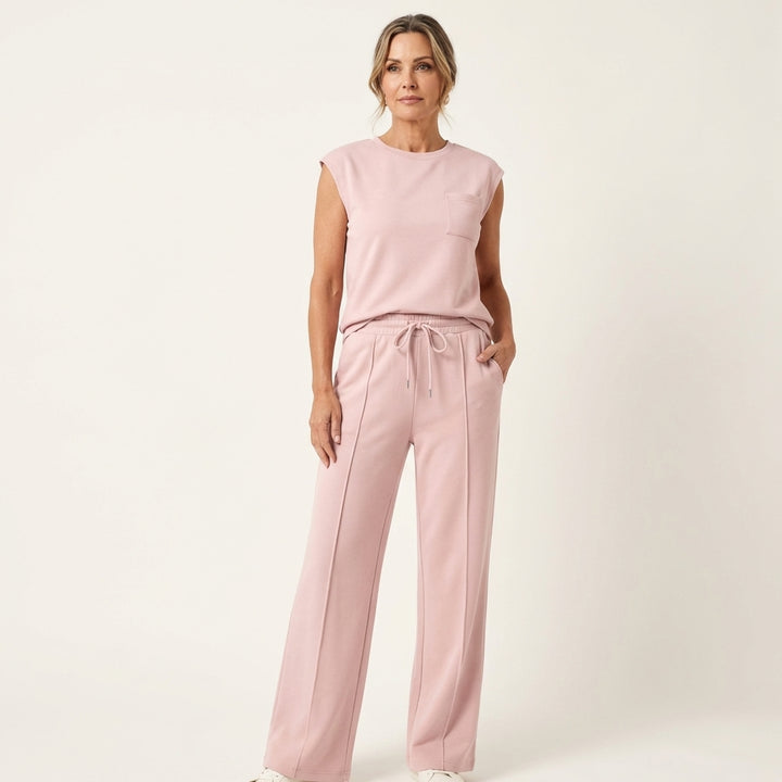 Veda Bremen KAYLA casual lounge co-ord set featuring a relaxed top and matching pants in soft fabric, styled for comfort and everyday wear.