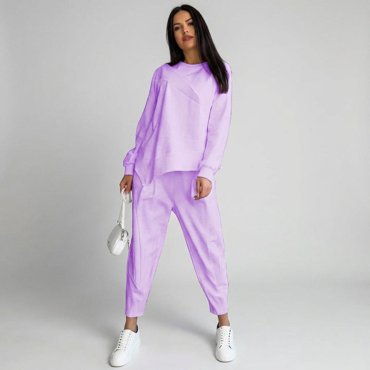 Veda Bremen Damen-Set featuring a stylish, coordinated women&