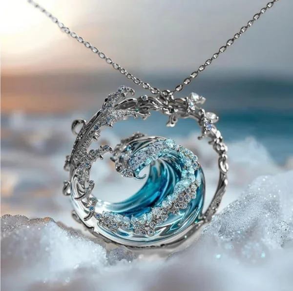 Veda Bremen Ozeans Schwur Halskette featuring a delicate silver chain and ocean-inspired pendant, elegant jewelry for women.