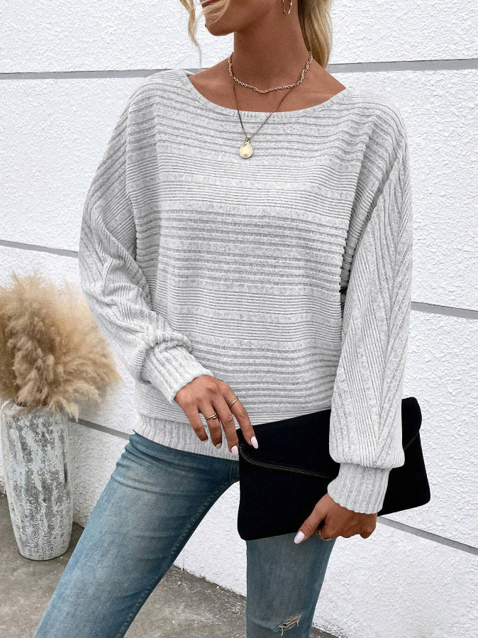 Light grey Veda Bremen Rippstrick-Loser crewneck sweater displayed flat with ribbed texture and long sleeves.