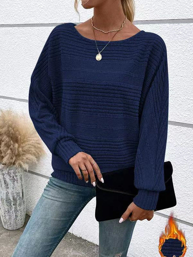 Navy blue Rippstrick-Loser crewneck sweater by Veda Bremen, close-up of textured knit fabric and relaxed fit.