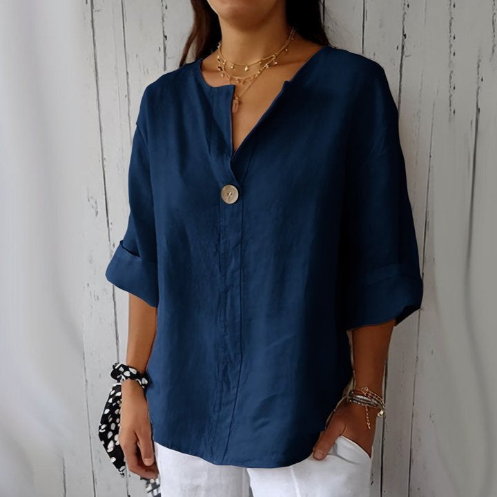 Navy blue Damenbluse with V-Ausschnitt by Veda Bremen, showcasing a stylish and elegant women&
