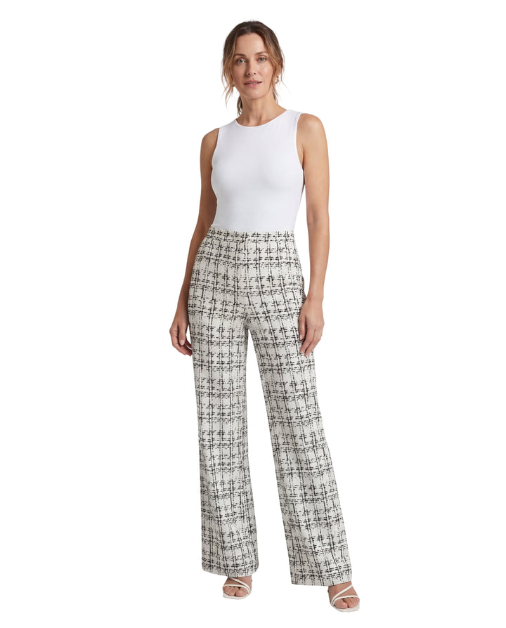LuroLondon casual plaid trousers with a relaxed fit, featuring a classic checkered pattern and belt loops.