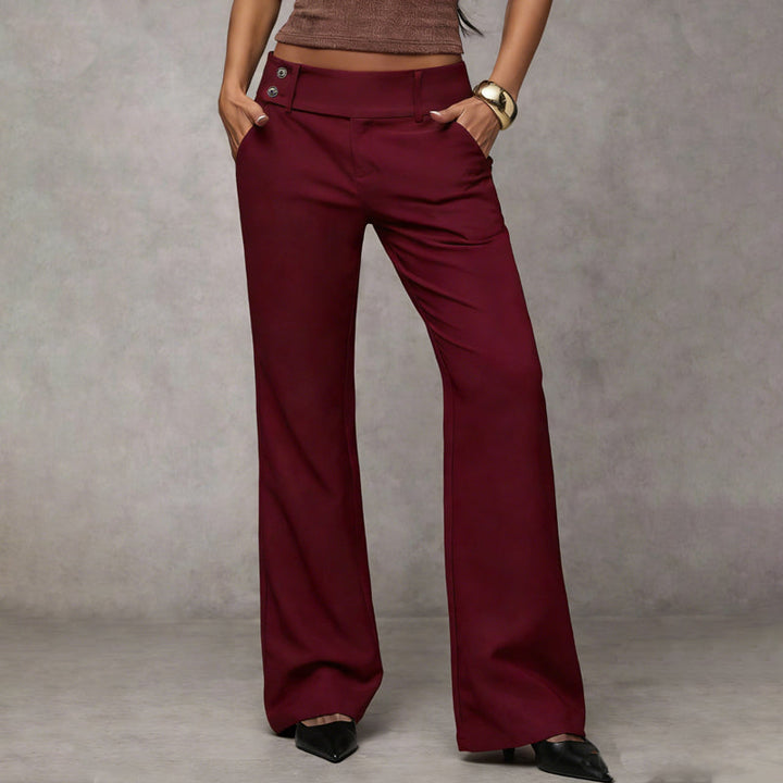 Veda Bremen Elowra tailored wide-leg suit trousers in high-quality fabric, showcasing a stylish and sophisticated clothing design.