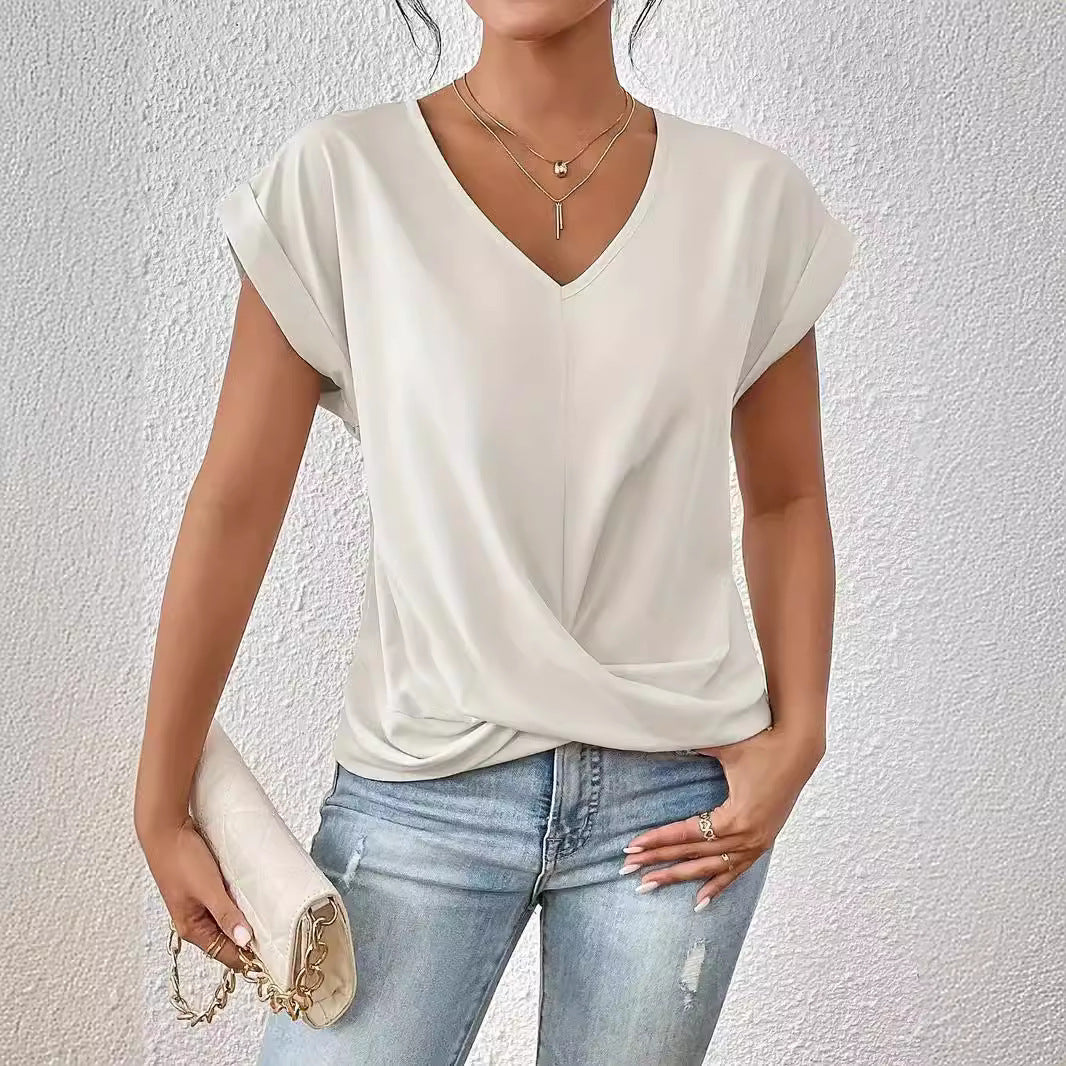 White Damen V-Neck T-Shirt by Veda Bremen, soft cotton fabric, close-up of neckline and short sleeves.